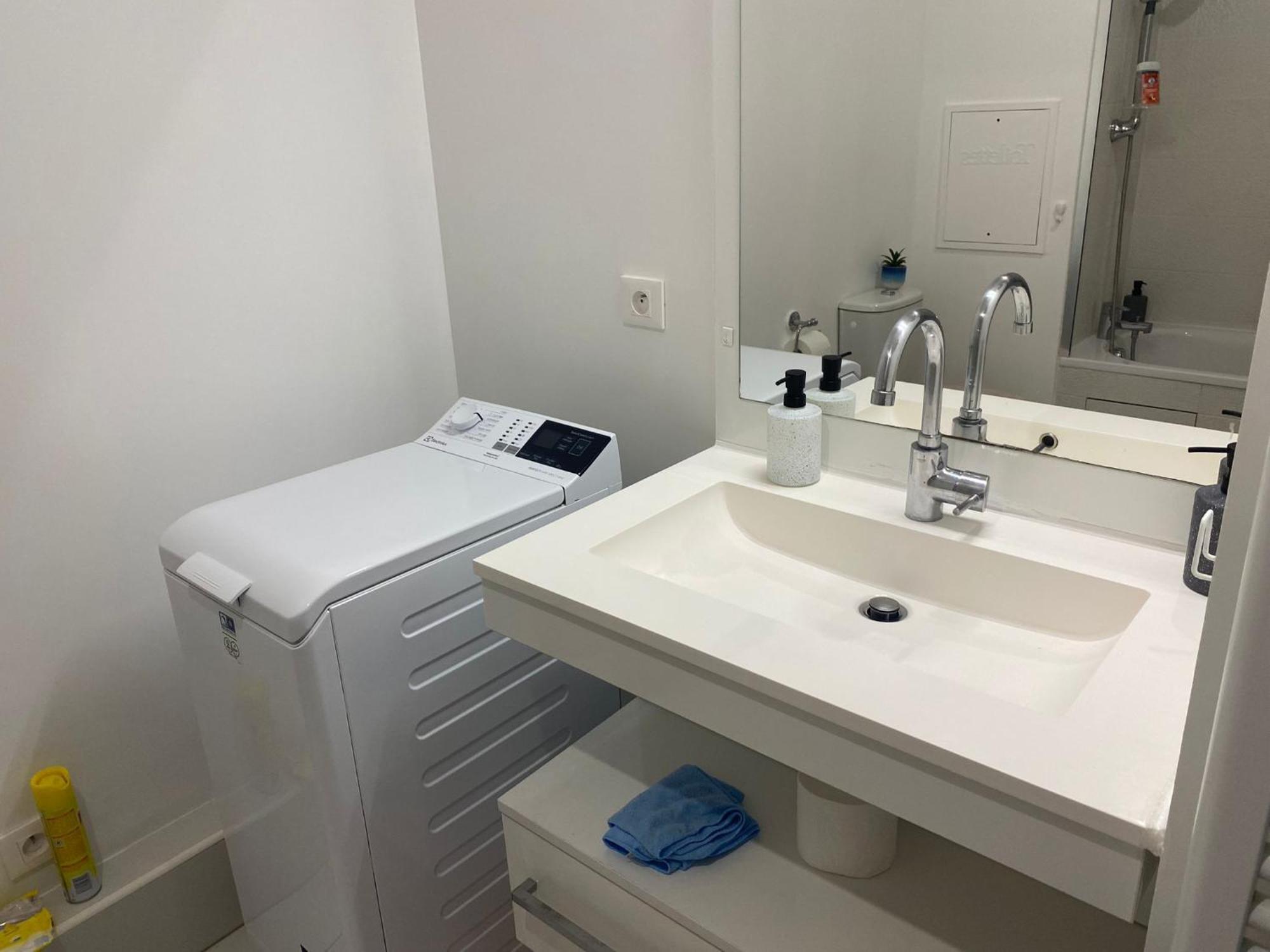 Appartement 80M2, Terrasse Sud, Metro 7 Direction Louvre A 8Minutes, Parking Sous-Sol, Proche Paris-Bercy إيفري سور سين المظهر الخارجي الصورة